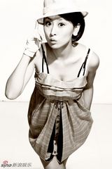 高清组图：“双面娇娃”毛俊杰魅惑写真