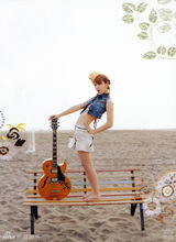 组图：佐佐木希写真集风格多变