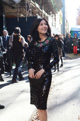 组图：高圆圆与莫妮卡同台看秀绽放米兰