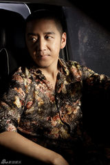 组图：郝云登封面展爷们气 坦言理想路上曾坎坷