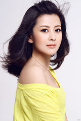 组图：桑叶红新写真女人味十足