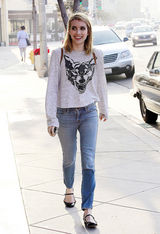 高清组图：朱莉亚-罗伯兹侄女艾玛-罗伯兹街拍