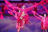 高清组图：双拥晚会 女子集体舞《万紫千红》