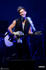 组图：任贤齐开启个唱 欲写剧本找钮承泽拍电影