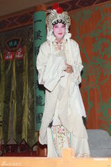 组图：《金枝欲孽2》拍摄 陈豪关礼杰戏服亮相