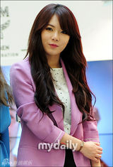 组图：韩星泫雅赵权等出席奢侈品牌专卖店开业仪式