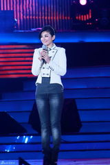 高清图：东方卫视跨年火热上演 郭富城展舞王风范