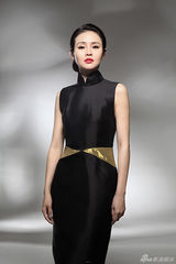 组图：于明加华美写真曝光 大气优雅性感迷人