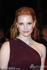 高清图：《大将军寇流岚》首映 巴特勒查斯坦嬉闹