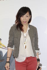 组图：林忆莲否认收入过亿 即将展开亚洲巡唱