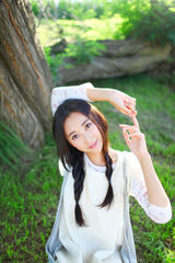 组图：杜晓婷阳光写真曝光 清新气质富感染力