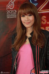 组图：传林峰不续约与TVB交恶 许廷铿有望上位