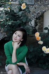 组图：逆生长女王翁虹 自信女人更强大