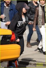 组图：斯嘉丽约翰逊分手后首露面 素颜墨镜躲镜头