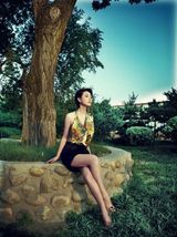 幻灯图集：周海媚杂志写真 自然清新时尚唯美