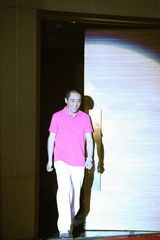 组图：张艺谋签约乐视影业 年内启动征程