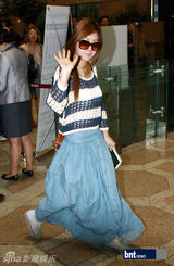 组图：FT等赴日本参加《MCountdown HelloJapan》