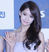 组图：韩星李升基允儿约会被拍恋情曝光