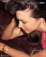 组图：超模米兰达-可儿代言牛仔裤 素颜拍写真