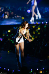 独家高清：GD胜利EXO等唱响StayG演唱会