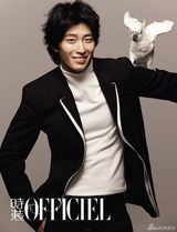 高清图：窦骁拍《时装》大片 做冬日里温暖男人