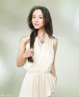 组图：汤唯最新写真曝光 迷离眼神尽显女神范