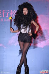 组图：薛凯琪狮子头造型吸睛 郑欣宜承认有新欢