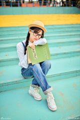 组图：武大女神生活美照 长发飘逸清新自然