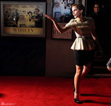 组图：艾玛-沃特森亮相《我与梦露的一周》首映礼