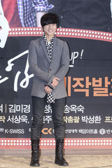 高清图：韩星大成吴满锡等新剧《whats up》记者会