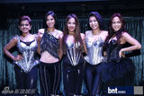 组图：亚洲辣妹组合Blush出道展华丽舞台