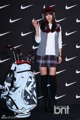 组图：洪秀儿吴智昊等出席活动展运动时尚