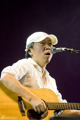 高清组图：崔健北展开唱 倾情演出反响热烈