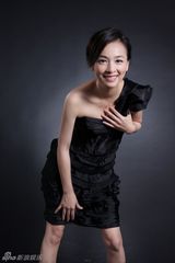 幻灯图：张庭产后暴瘦令人称奇 大片尽展精灵本色 