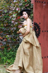 高清图：高圆圆韩国拍摄芭莎大片工作花絮