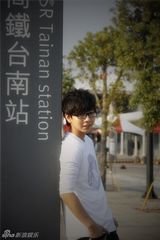 组图：胡夏清新台湾写真曝光 邻家男孩初长成