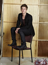 高清图：《大海啸之鲨口逃生》曝主创全家福