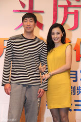 组图：《买房夫妻》小陶虹婆婆走秀捧场