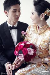 组图：陈贝儿黄国栋造人随缘 佛教仪式婚礼庄严温馨