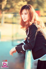 组图：美少女团体AK98穿水手服拍代言写真