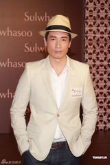 组图：徐子淇疑似走光引媒体狂拍