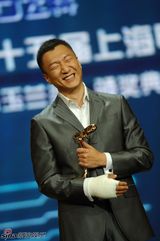 高清组图：孙红雷白玉兰冷静夺视帝 宋丹丹鞠躬致谢