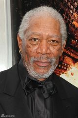 组图：新《蝙蝠侠》首映群星璀璨 海瑟薇宛如公主