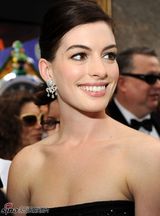 高清组图：大嘴美女安妮-海瑟薇美丽亮相