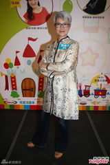 组图：陈敏儿出席幼儿活动 分享与孩子相处心得