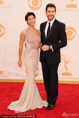 组图：《美国怪谭》男星迪伦·麦克德莫特亮相