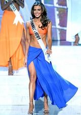 组图：2013美国小姐冠军出炉 25岁会计师问鼎