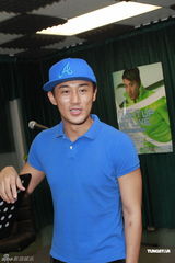 高清组图：林峰为个唱彩排 深情演绎代表作