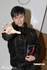 组图：张智霖为演唱会排舞 将邀请郭富城当嘉宾