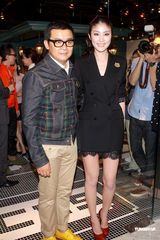 组图：陈慧琳麦浚龙等捧场新店 打扮儿子有心得